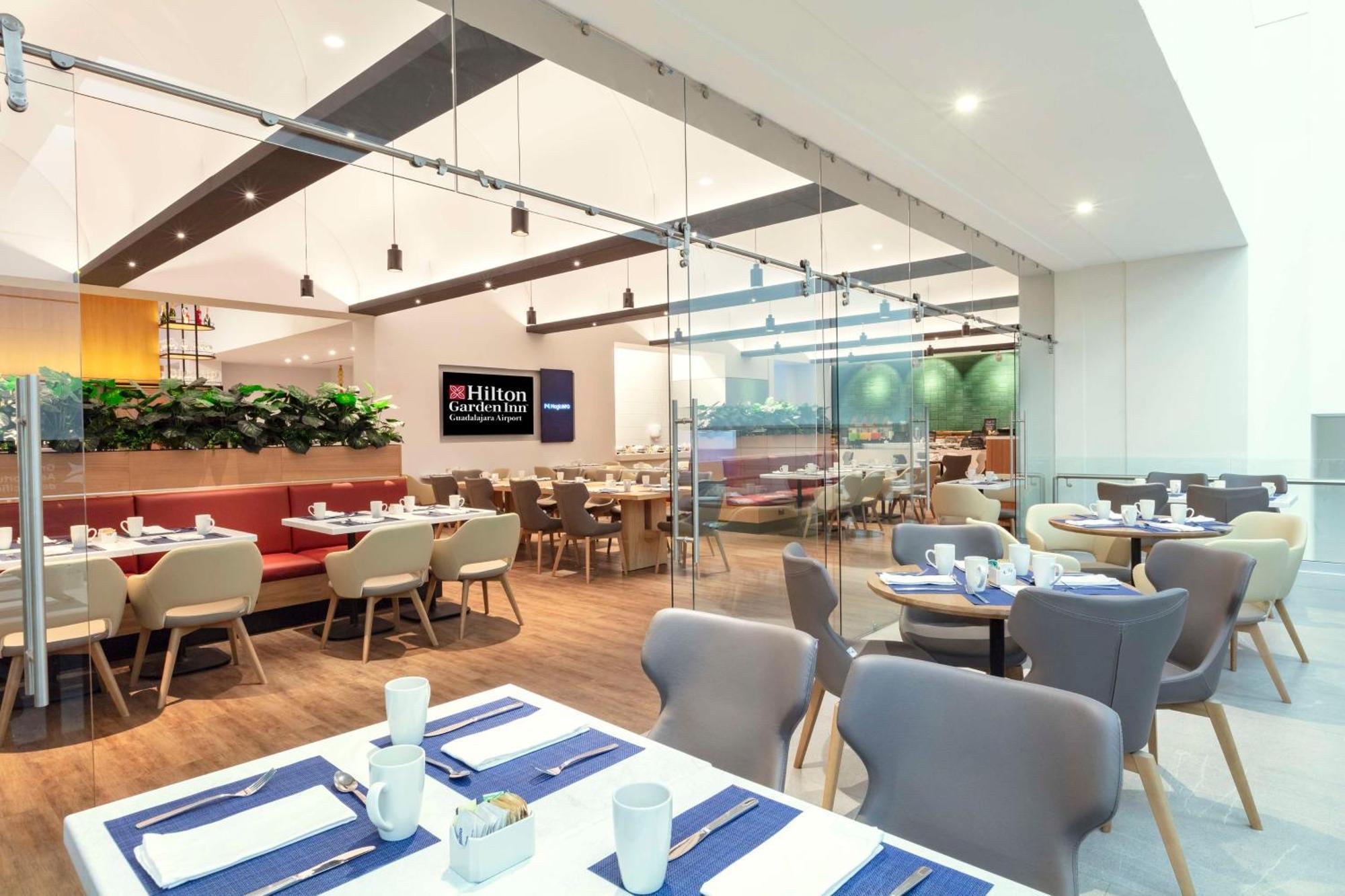 Hilton Garden Inn Guadalajara Airport El Zapote  Bagian luar foto