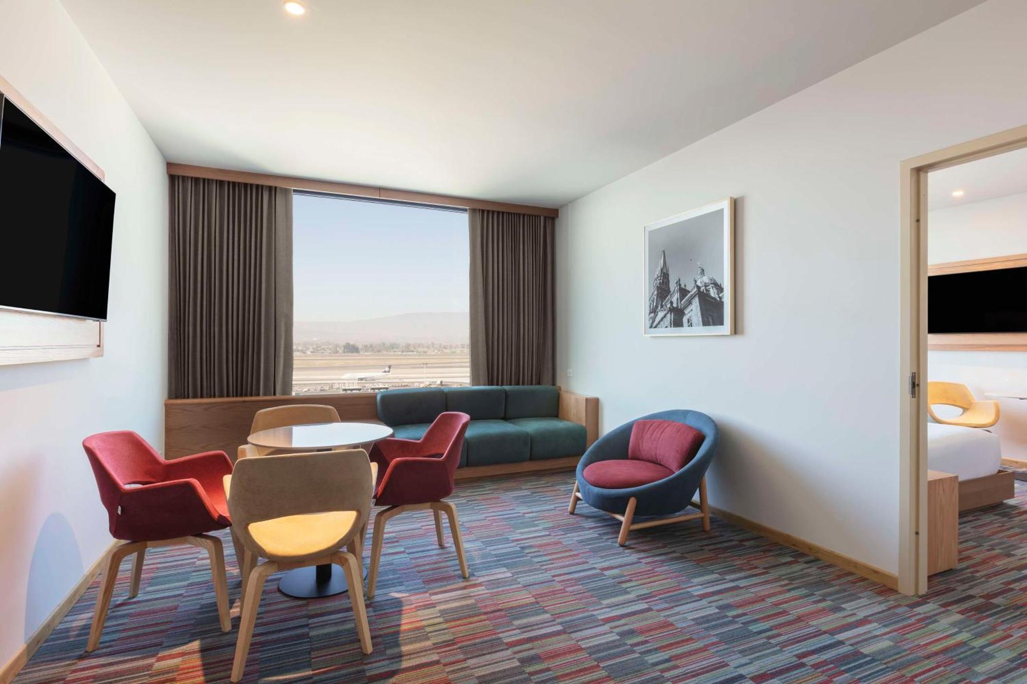 Hilton Garden Inn Guadalajara Airport El Zapote  Bagian luar foto